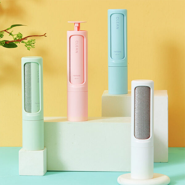 Pet Hair Remover: Self-Cleaning Lint Roller